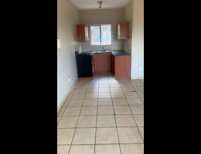 2 BEDROOM APARTMENT FOR SALE IN PRETORIA WEST